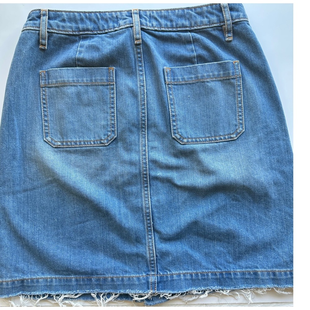 Ann Taylor LOFT Denim Skirt Blue Button Front Frayed Hem 70s Boho Casual Size 2 - Picture 8 of 16
